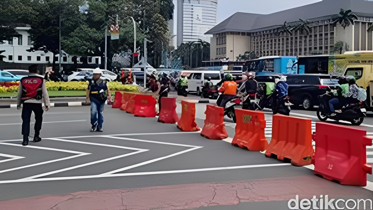 Ada Demo Buruh di Patung Kuda Jakpus, Jalan Medan Merdeka Selatan Ditutup
